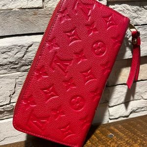 Louis Vuitton Zippy Wallet